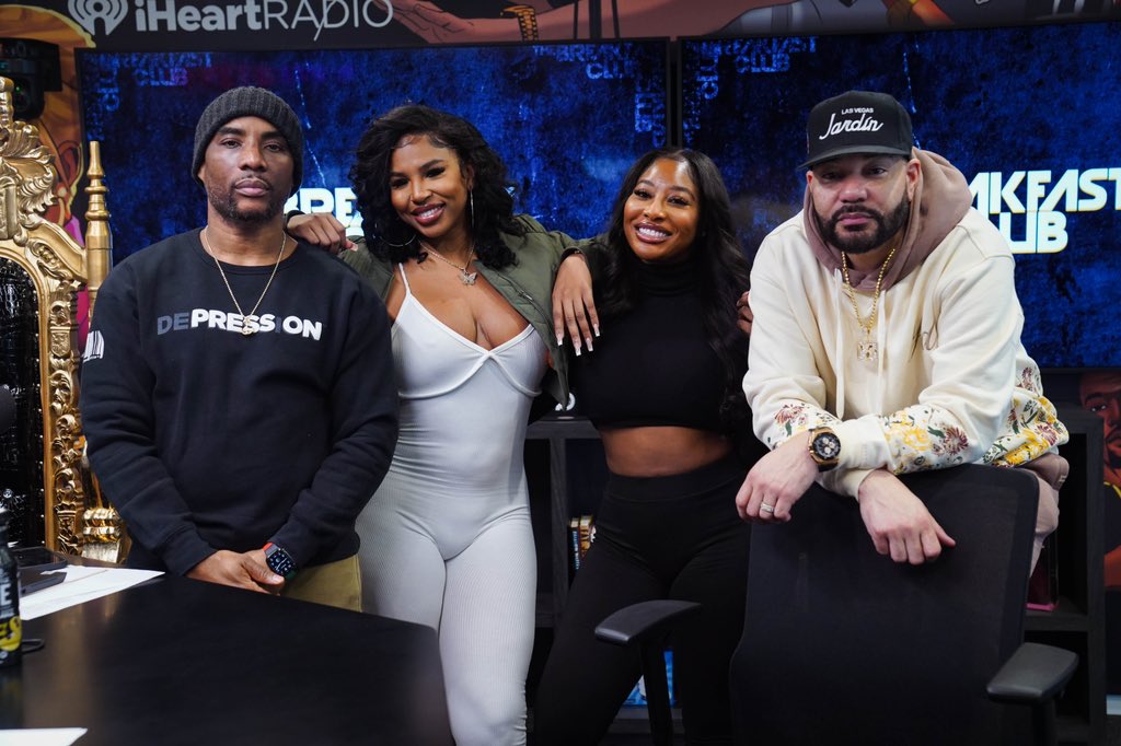 breakfastclubam's tweet photo. 🚨Good morning USAAA!!! Peace to planet it’s Tuesdayyyy! @Pour_Minds is in the building! Listen live right now! #TheBreakfastClub https://t.co/B40CuXpifd