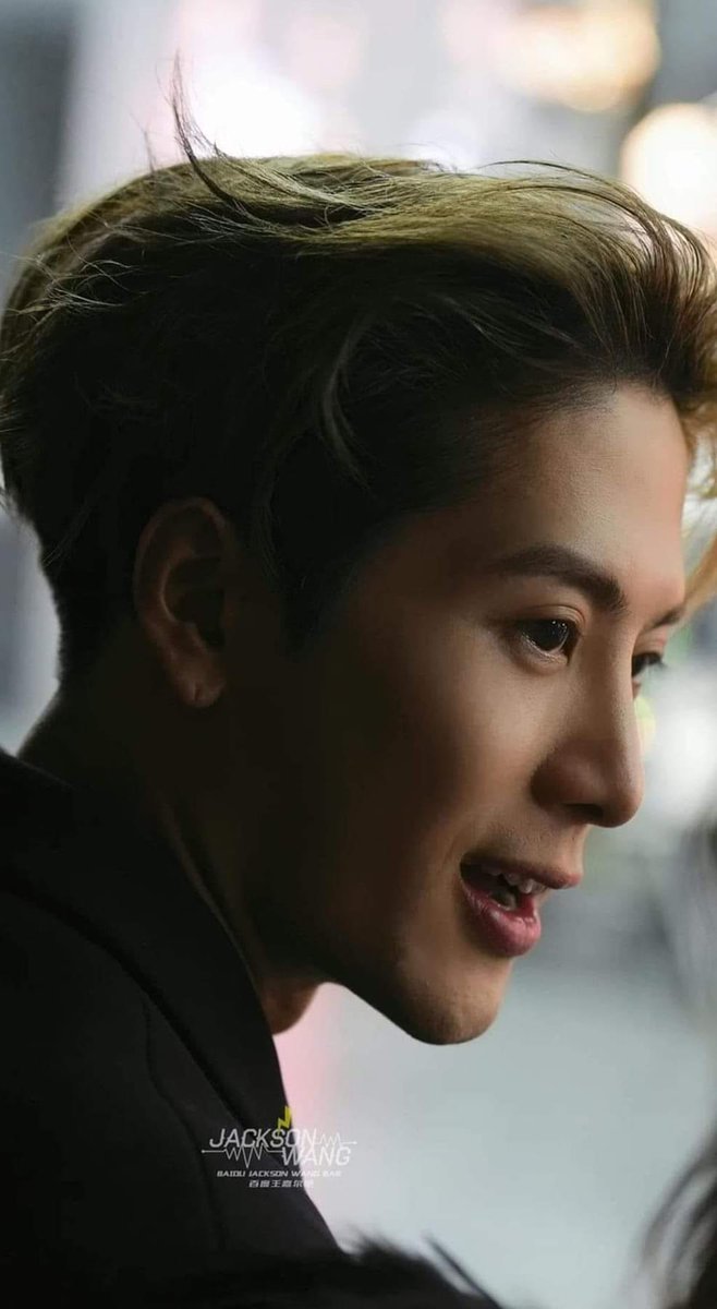 rachni12235651's tweet photo. งาน Mac เมื่อคืนอยากจะบอกว่า หัวใจทำงานหนักมาก ชีวิตอยุ่ยากขึ้นทุกวัน 🤣🤣@JacksonWang852 #JacksonWang #MACJackson https://t.co/etwB9ZSba7