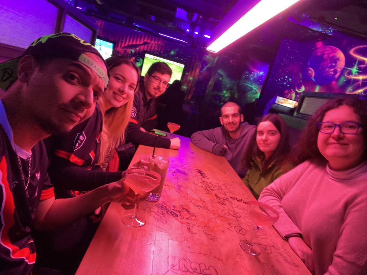 Más que un club… una familia ❤️

#HollowGG