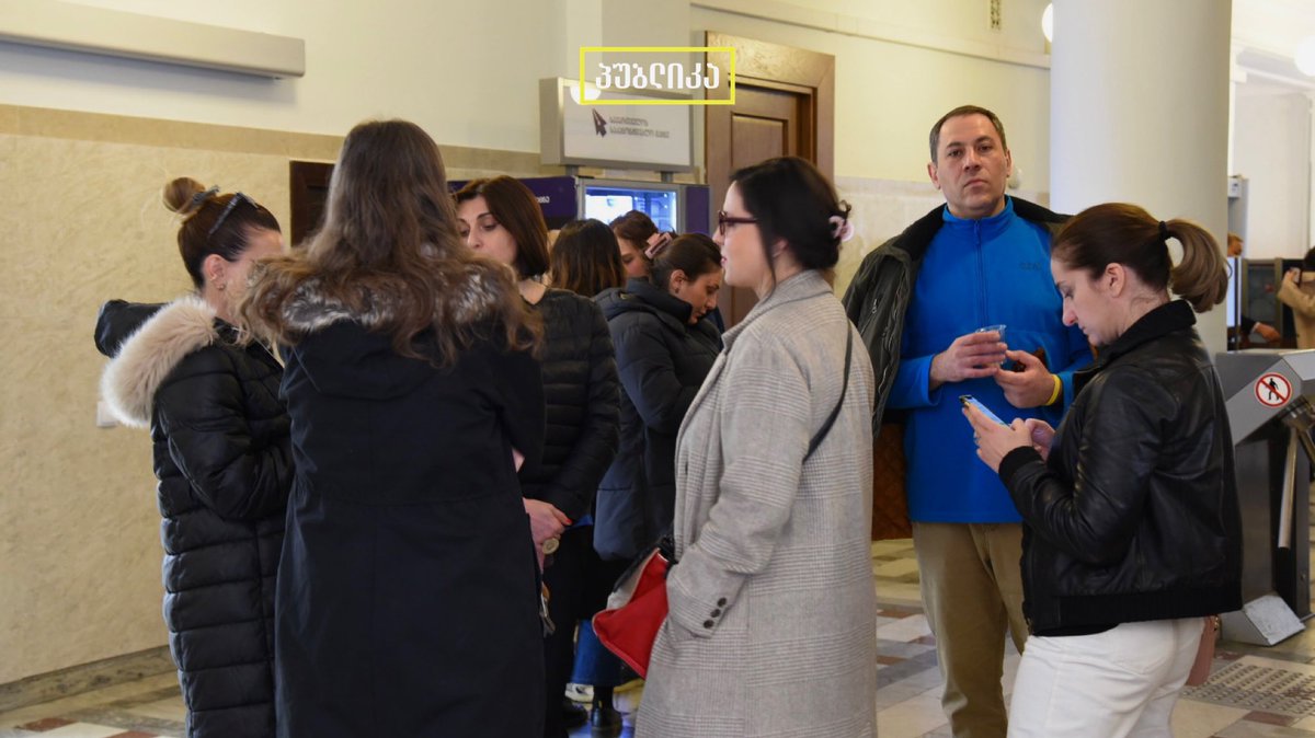 ⭕️Journalists who planned to protest at the same time as the bill 'On Transperency of foreign influence' was being submitted at the session of the parliamentary bureau, were not allowed into the parliament. #protest #media #law #georgia