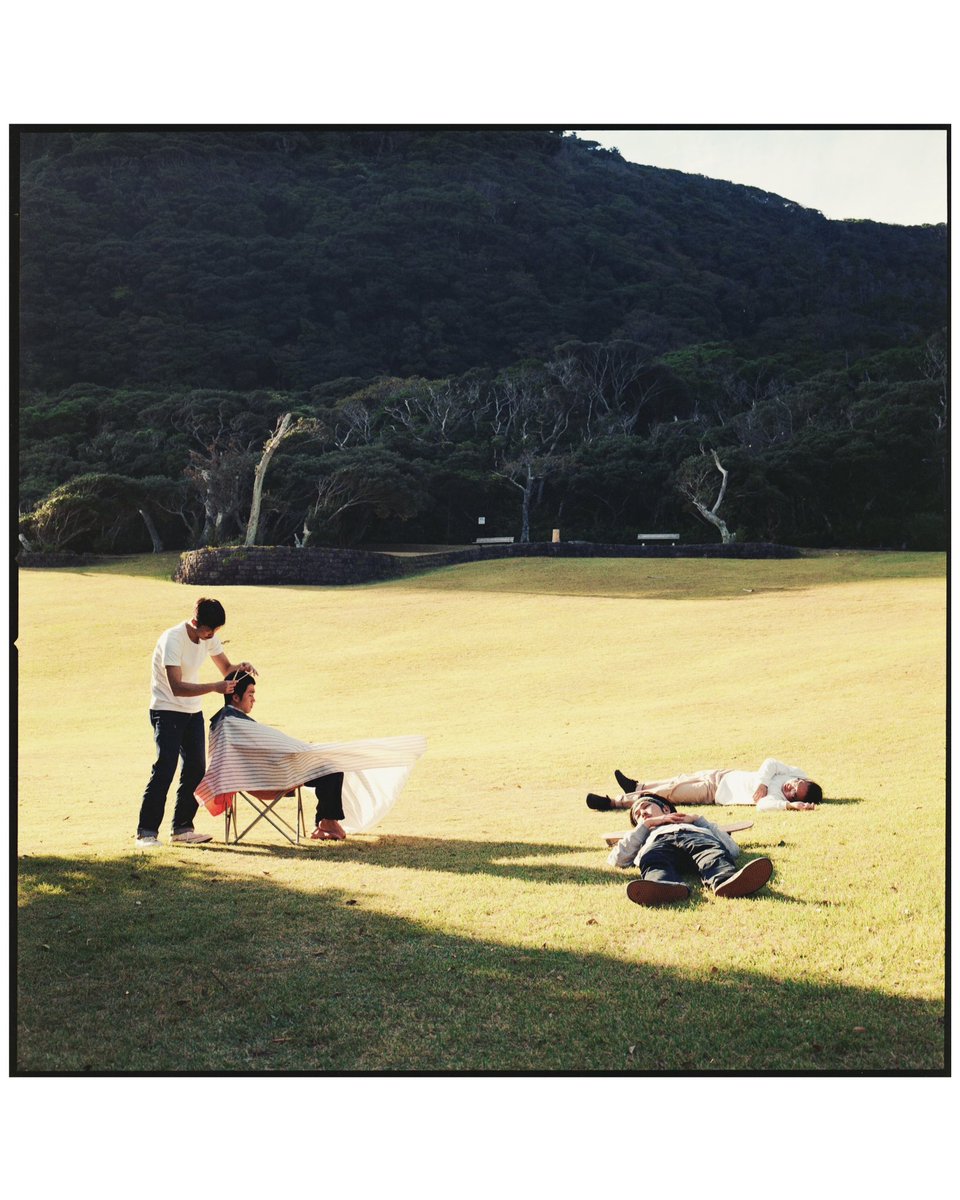 天国の散髪風景みたいな写真