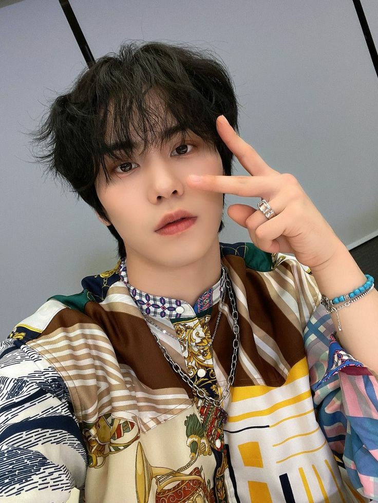 npomvtt's tweet photo. FANTAGIO informa que Rocky encerrou seu contrato com a empresa e não será mais membro do ASTRO. A partir de agora, ASTRO irá promover como um grupo de 5. https://t.co/r1U158bGk2