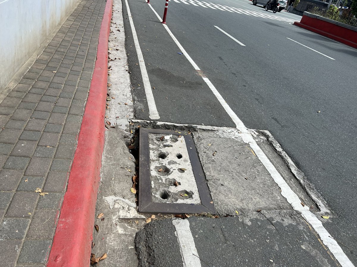 Why don’t bikers stay in bike lanes, you ask? Dude, not even cars would drive over this. 

#MakeItSafer #CommutersNaman