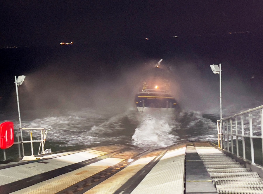 Short notice but due to the cancellation of a training exercise tomorrow, it is currently planned that RNLB Alfred Albert Williams (Tamar All-Weather Lifeboat 16-17) will be launching for training this evening (Tuesday 28th February) at 7pm (sharp).  Do come down and watch.