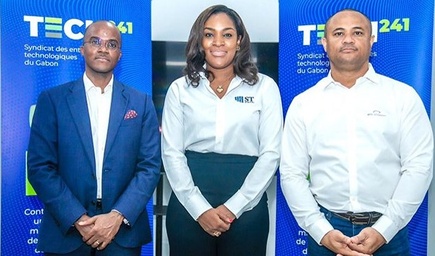 STDIGITAL_corp's tweet photo. 𝗟𝗲 𝟭𝗲𝗿 𝗦𝘆𝗻𝗱𝗶𝗰𝗮𝘁 𝗱𝗲𝘀 𝗲𝗻𝘁𝗿𝗲𝗽𝗿𝗶𝘀𝗲𝘀 𝘁𝗲𝗰𝗵𝗻𝗼𝗹𝗼𝗴𝗶𝗾𝘂𝗲𝘀 @TECH241 𝘃𝗼𝗶𝘁 𝗹𝗲 𝗷𝗼𝘂𝗿 𝗮𝘂 𝗚𝗮𝗯𝗼𝗻 ce 22 Février 2023!
Découvrez ses principales missions 👉 https://t.co/62wbUZlqHi
#Gabon #TECH241 #tech #entreprises #syndicat #digital https://t.co/sDfdCWlmhA