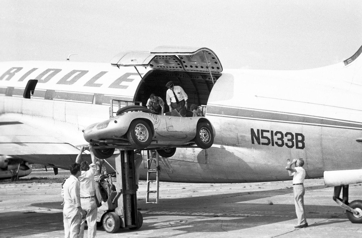 #TransporterTuesday 

It’s 1960 & the #Porsche 718 RS 60 is making its way to the USA for the Sebring race. #PorscheOnTrack #AirMiles 

#PorscheMotorRacing