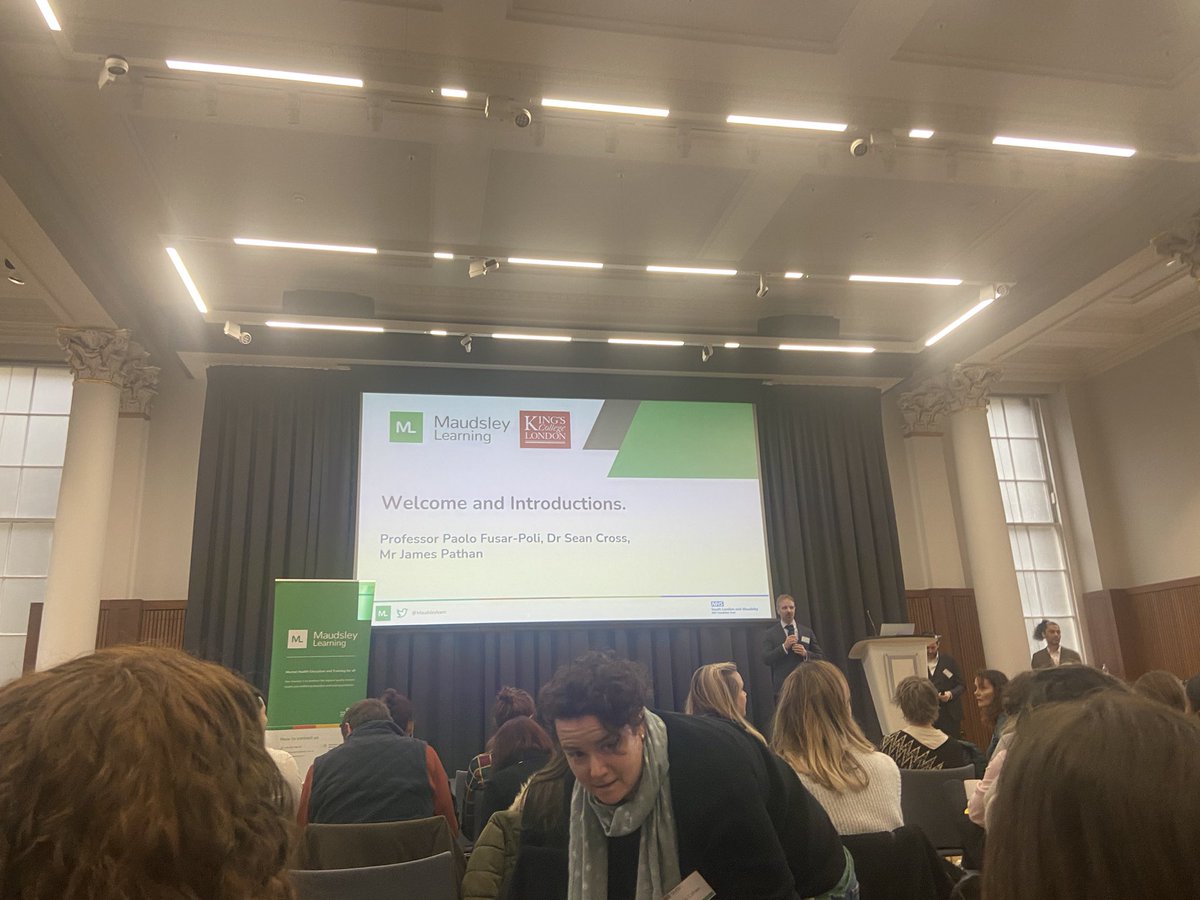 OASIS_SLAM's tweet image. Dr Paolo Fusar-Poli opening the first @maudsleylearn National Conference on Psychosis Prevention at KCL #oasis @EPIC_IoPPN