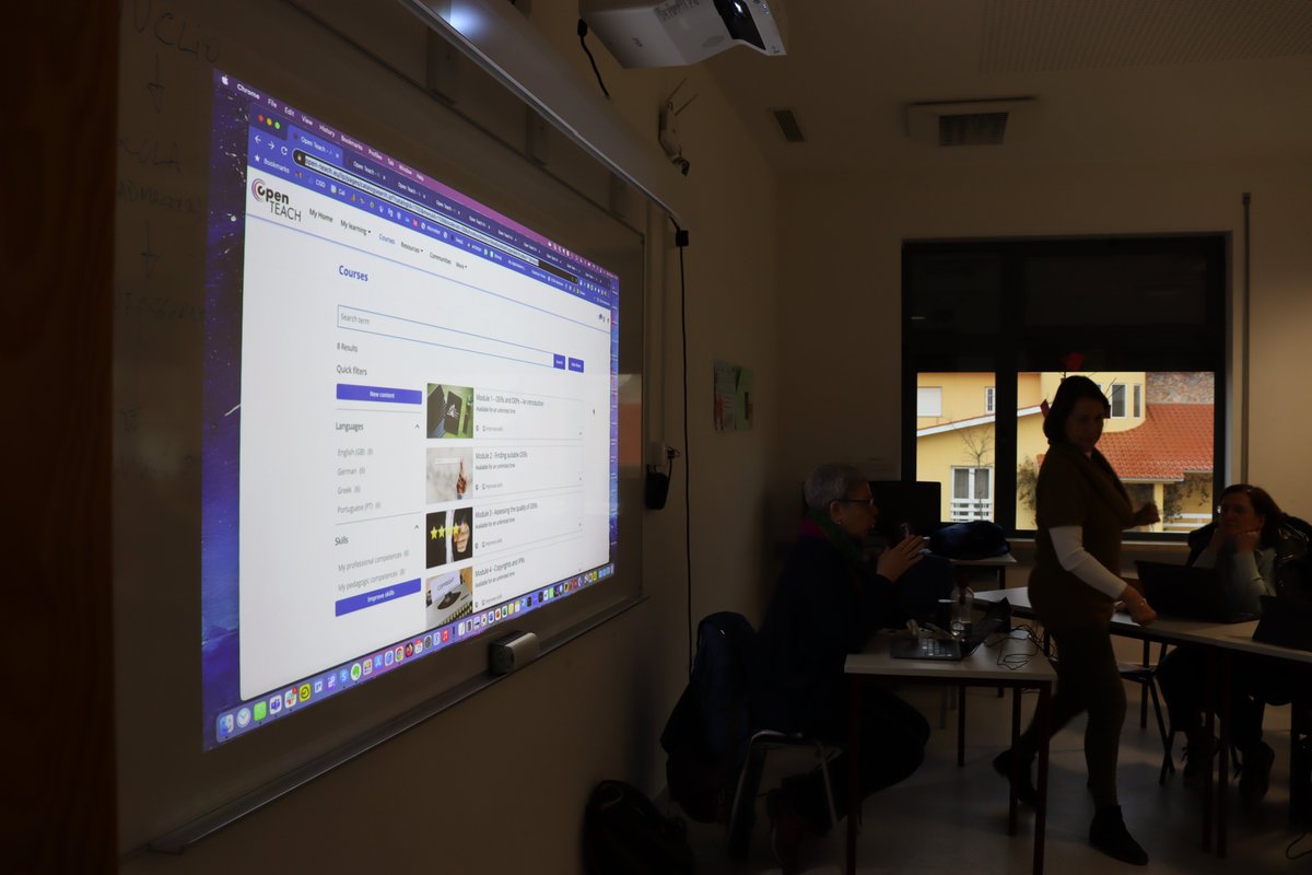 OpenTeachEU's tweet image. 📍 Last Saturday, the Open Teach Project was at the school D. Nuno Álvares Pereira, in Tomar (Portugal), for an afternoon workshop! Teachers from various schools in the country had the opportunity to get to know our project!

#OpenTeachProject #workshop @nuclio_pt