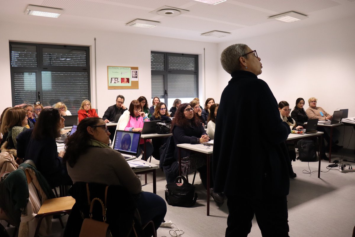 OpenTeachEU's tweet image. 📍 Last Saturday, the Open Teach Project was at the school D. Nuno Álvares Pereira, in Tomar (Portugal), for an afternoon workshop! Teachers from various schools in the country had the opportunity to get to know our project!

#OpenTeachProject #workshop @nuclio_pt