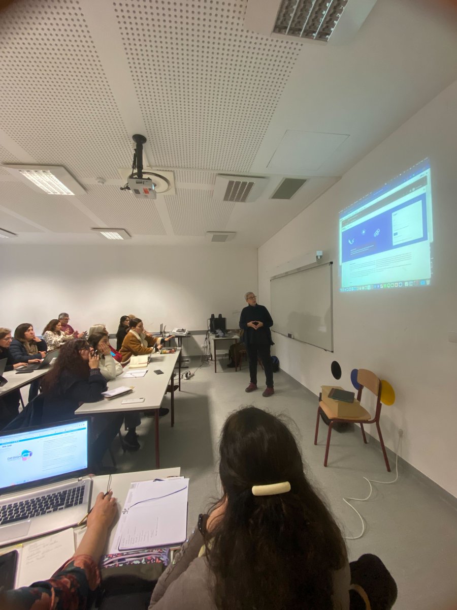 OpenTeachEU's tweet image. 📍 Last Saturday, the Open Teach Project was at the school D. Nuno Álvares Pereira, in Tomar (Portugal), for an afternoon workshop! Teachers from various schools in the country had the opportunity to get to know our project!

#OpenTeachProject #workshop @nuclio_pt
