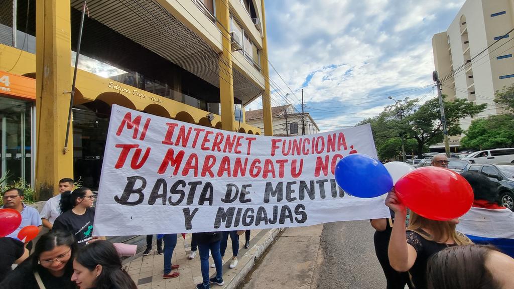 marcia0773's tweet photo. #marangatunofunciona #bastademultas #contadoresunidos #Contadores #contadoresautoconvocados #marchacontadorespy https://t.co/u2LabVEpDy