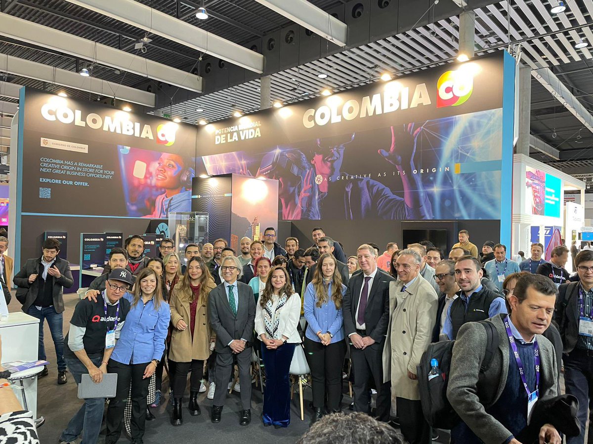 SandramUrrutia's tweet photo. Mi misión es lograr que #Colombia sea reconocida como potencia de la vida, como un país conectado y como una sociedad justa.🇨🇴
Hoy inauguramos el stand de @PROCOLOMBIACO en el Congreso Mundial de Móviles (@MWCapital - @MWCHub) que se adelanta en #Barcelona, #España. #MWC2023📡 https://t.co/IskBbi4wN2