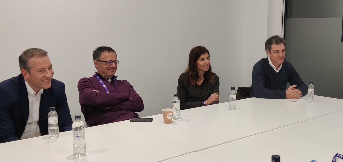 #Wayra4YFN23 | 💵 Investors roundtable with the participation of <a href="/MartaAntunezBCN/">Marta Antunez Ruiz</a>, Wayra Barcelona Director, and 
Pablo Moro, head of Investments at @telefonica Ventures 

📸⬇️ <a href="/4YFN_MWC/">4YFN</a>