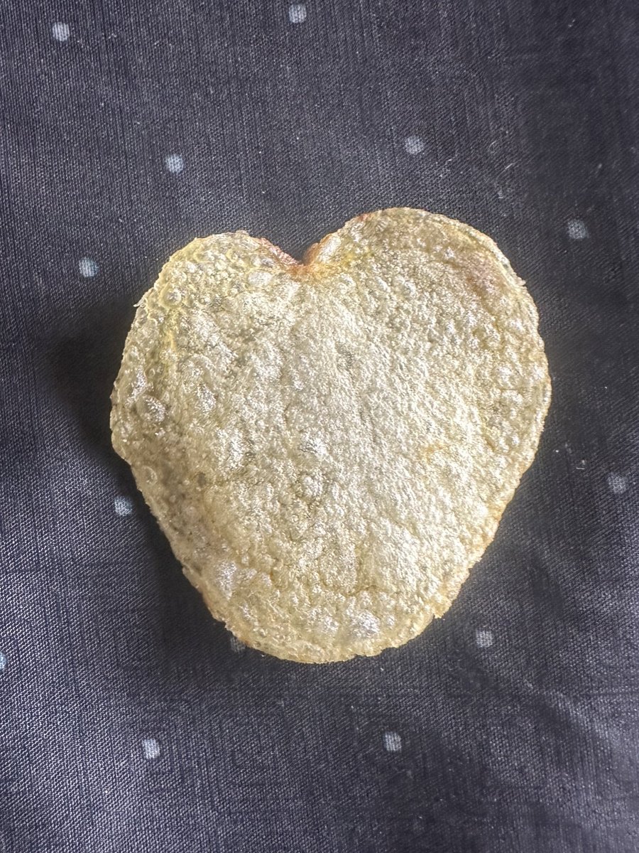 silpa1981's tweet photo. @walkers_crisps #lovefromwalkers https://t.co/XqJveJ3dgT