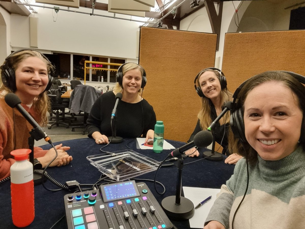 Check out our lastest episode on PRIVACY!🎙 @TessaDiphoorn and @BrianneLeyh discuss the concept togehter with Prof. Dr. Jojanneke van der Toorn and @MartineVeldhui1 👇 open.spotify.com/episode/7MYZZv… @CentreUnusual @OpenSocietiesUU @ContestingG #privacy @Anthro_Security