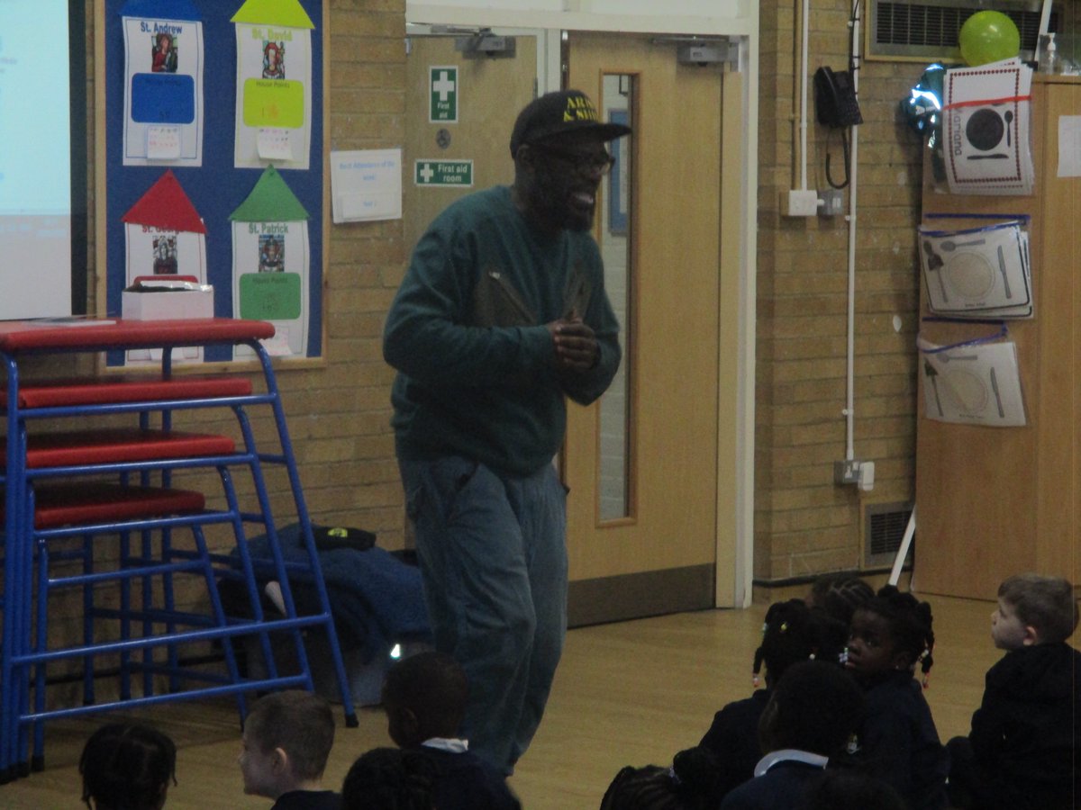 stmarksacademy1's tweet photo. As part of our #WorldBookDay2023 celebrations, children across the school is enjoying our visit from @MrBreis. Inspirational #PoetryWorkshop as we prepare for the #PoetrySlam on Thursday afternoon.

@reach2trust @Scholastic @WorldBookDayUK @_Reading_Rocks_ @MichaelRosenYes https://t.co/tO0qEaATWr
