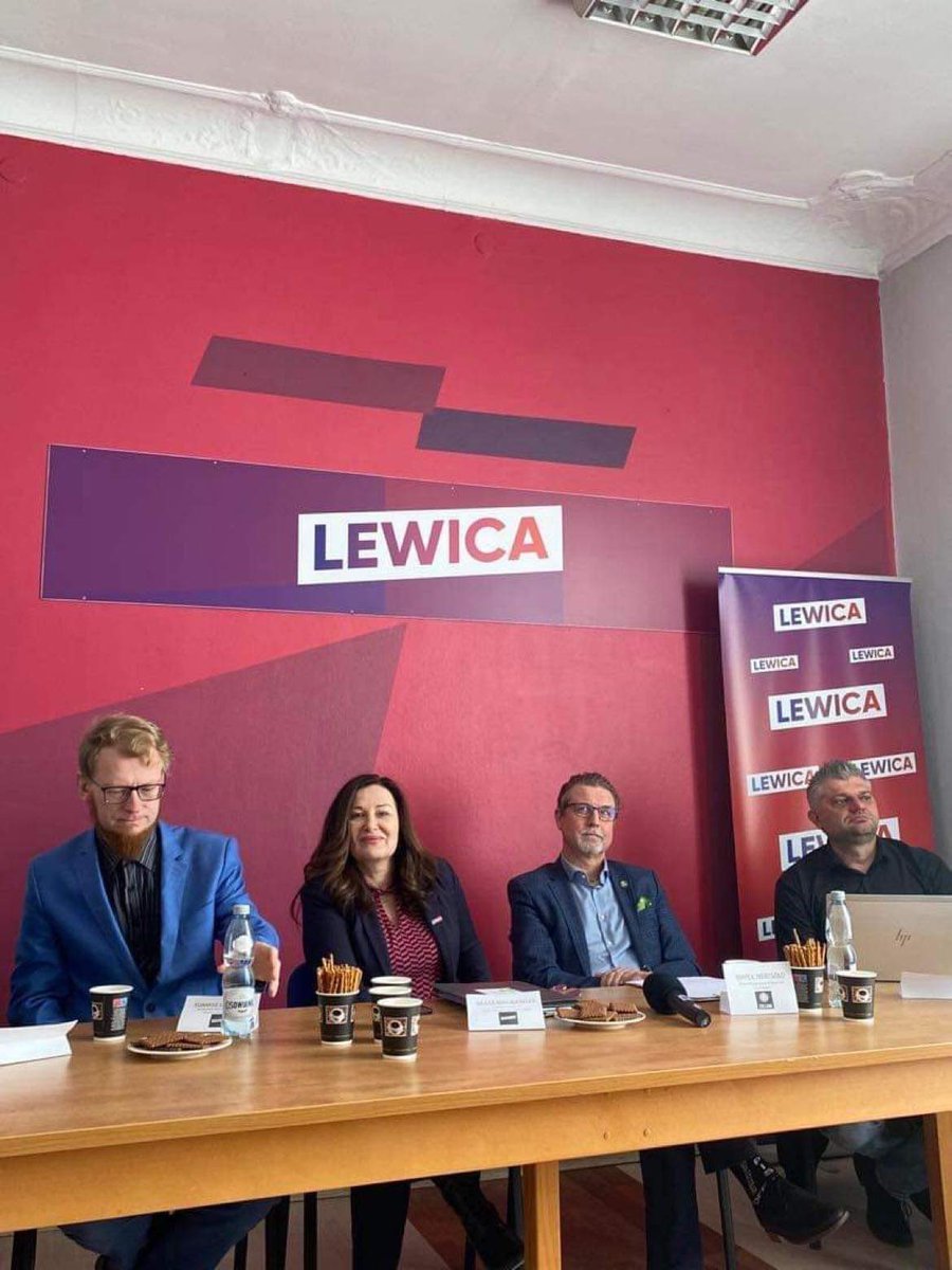 B_Maciejewska's tweet image. Oprogramowanie systemu #Fala jest duże, kosztowne i skomplikowane, lecz jego wnętrze jest ubogie. Trójmiasto to jeden organizm, dlatego potrzebuje jednego systemu metropolitarnego- jednego wspólnego biletu. Mieszkańcy Trójmiasta czekają na niego od dawna. Czas na porozumienie.