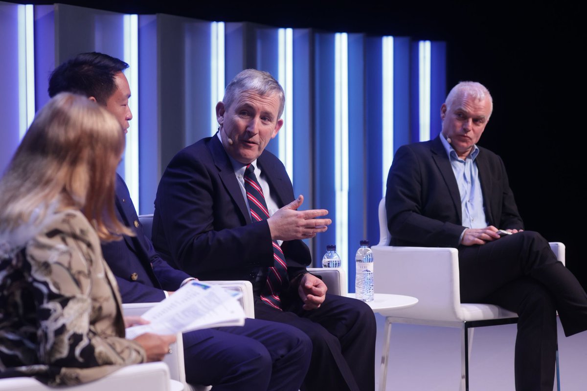 Amdocs's tweet image. Check out the photos from yesterday&apos;s &quot;THAT’S MY SLICE!&quot; panel discussion at MWC 2023, where Johanne Lemay, Niall Norton, Terje Jensen &amp;amp; Junjie Hu discussed the potential opportunities and pitfalls of Network Slicing.

#MWC23 #Network #NetworkSlicing #Opportunities