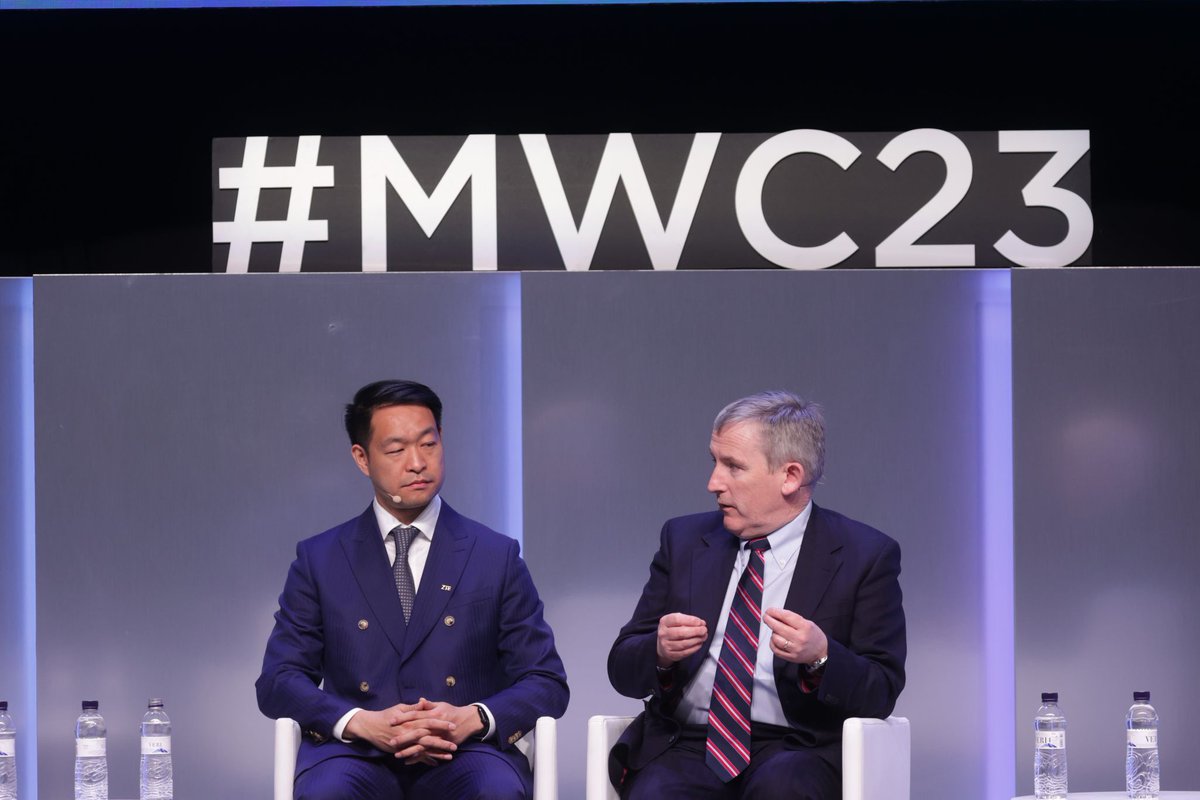 Amdocs's tweet image. Check out the photos from yesterday&apos;s &quot;THAT’S MY SLICE!&quot; panel discussion at MWC 2023, where Johanne Lemay, Niall Norton, Terje Jensen &amp;amp; Junjie Hu discussed the potential opportunities and pitfalls of Network Slicing.

#MWC23 #Network #NetworkSlicing #Opportunities