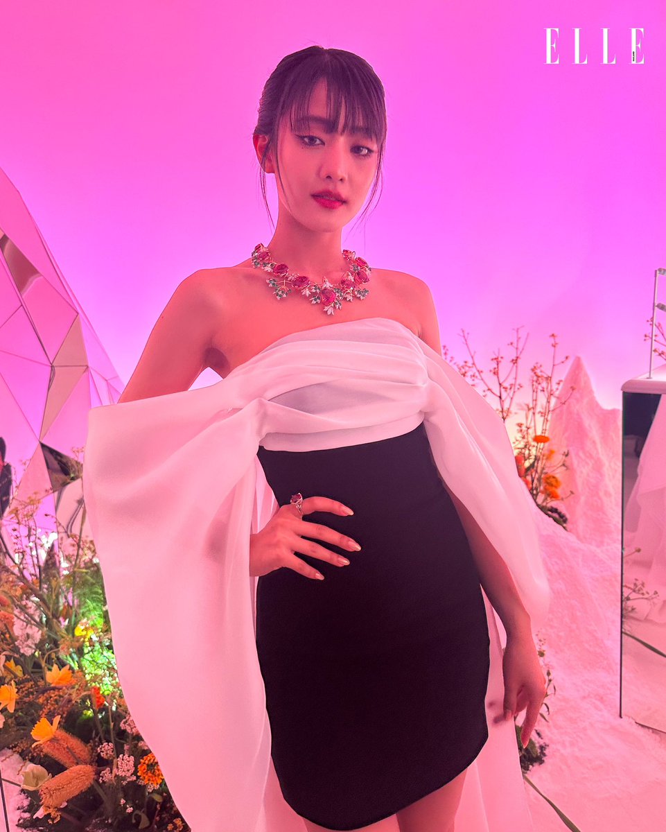 ELLE Thailand tweet media