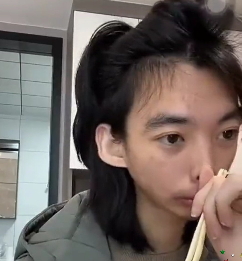 thvarty's tweet image. perdi live do jk e ele desativou o insta