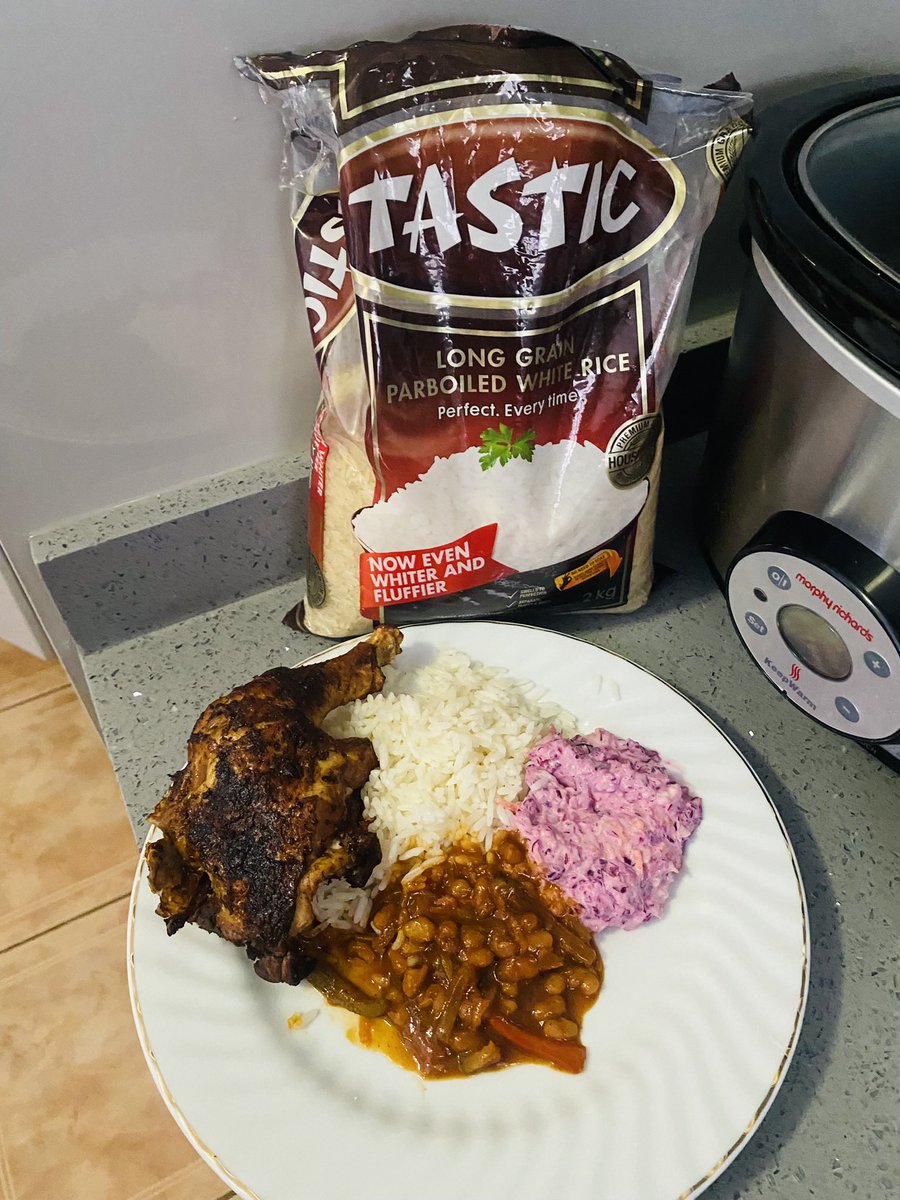 ZwashuMercy's tweet photo. @tasticricesa Tastic and i make perfect partnership because it has always been that i grew up eating and my grandmother has been loyal to it, so when the tough gets going at varsity Tastic Rice is always that staple food that i will never run short of. Its so affordable.
#PerfectPartnership https://t.co/TlcbvSX2xe