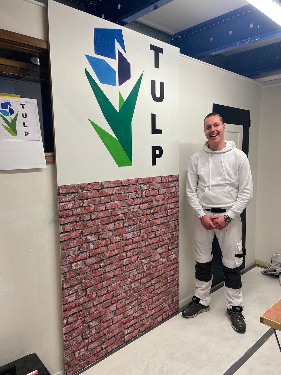 rocrivor's tweet photo. Opnieuw een schilderstudent van ROC Rivor in de finale van Skills Heroes!  Jeroen van Mourik gaat 23 en 24 maart in A'dam laten zien wat hij kan. Succes met de voorbereidingen Jeroen. 
#naardefinale #rocrivor #mbo #vakwedstrijden #skillsheroes #ambitie #schilder @dijkwaard https://t.co/UIuh9TUBcY