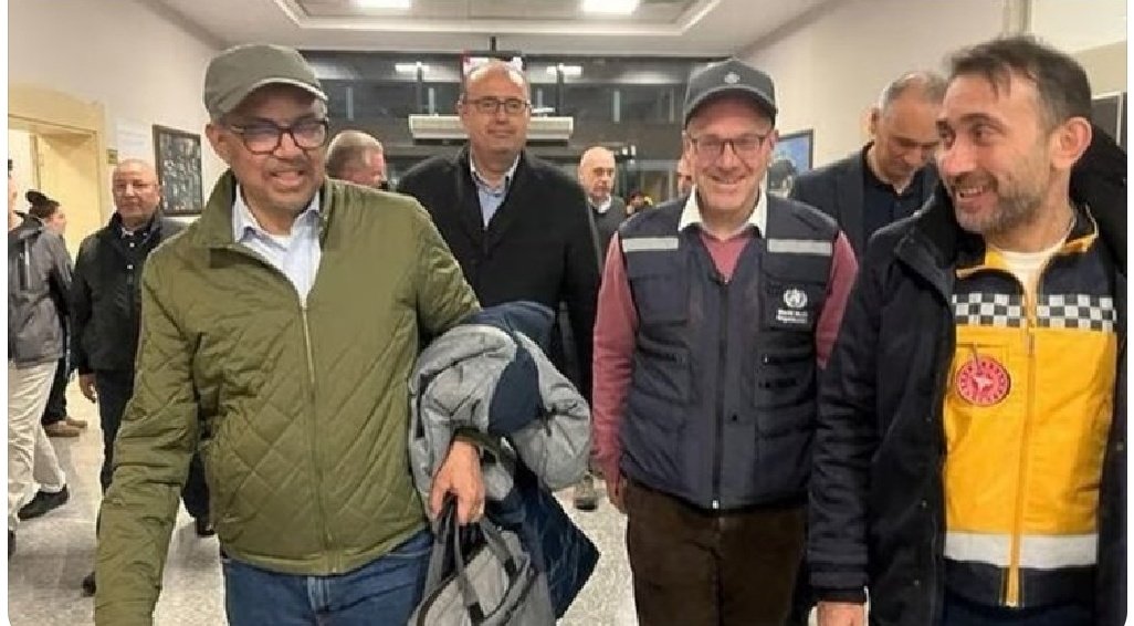 DSÖ Başkanı Ghebreyesus sırıtarak Gaziantep'e geldi!

"Yıkılasın DSÖ
Enkazını göreyim
Sana ADAM diyenin
Yüzüne tüküreyim!"
#DefolGeberesice