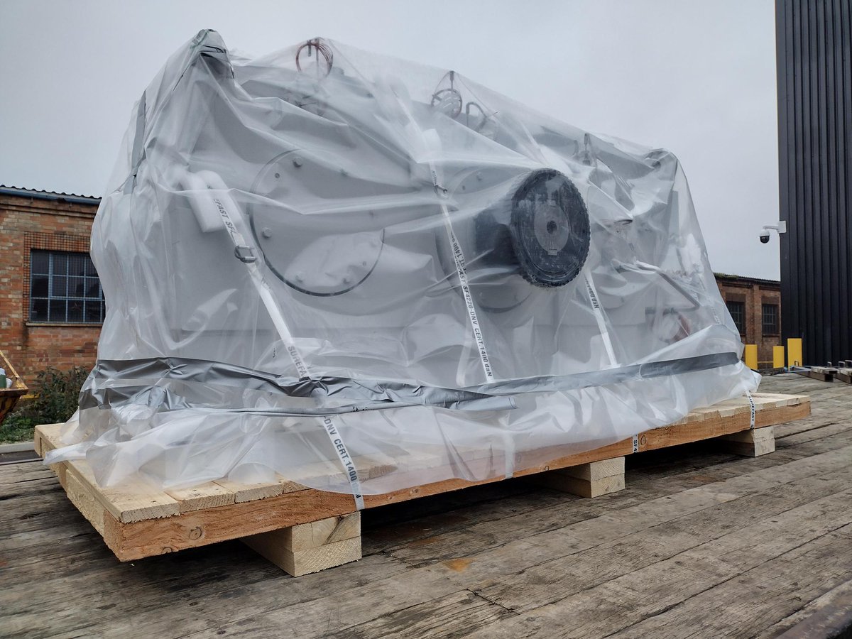 DER Industrialisation Centres (@der_ic_uk) on Twitter photo 🚨 New kit alert! 🚨
A gearbox for the brand-new 2MW #dyno at <a href="/UniofNottingham/">Uni of Nottingham #WeAreUoN</a> has arrived, part of the DER-IC Midlands suite of equipment!
This kit will be housed at <a href="/GroupPemc/">PEMC Research Group, University of Nottingham</a> and will enable testing of #ElectricMotors and #generators at 2MW power. 🚨 New kit alert! 🚨
A gearbox for the brand-new 2MW #dyno at <a href="/UniofNottingham/">Uni of Nottingham #WeAreUoN</a> has arrived, part of the DER-IC Midlands suite of equipment!
This kit will be housed at <a href="/GroupPemc/">PEMC Research Group, University of Nottingham</a> and will enable testing of #ElectricMotors and #generators at 2MW power.