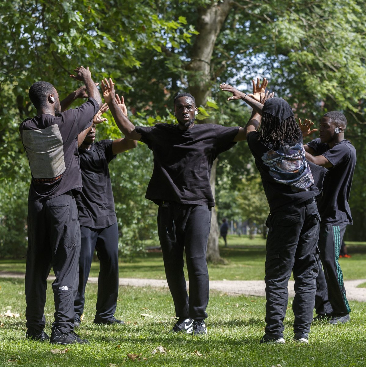 We're excited to share the 3 chosen artists for the Black British Dance Platform: ✨Chad Taylor ✨Rose Aisa Sall Sao ✨Melanin Migration Brothers in Arms See their work as part of Signatures & Black British Dance Platform on 3 May at @CurveLeicester bit.ly/3ItOYOO