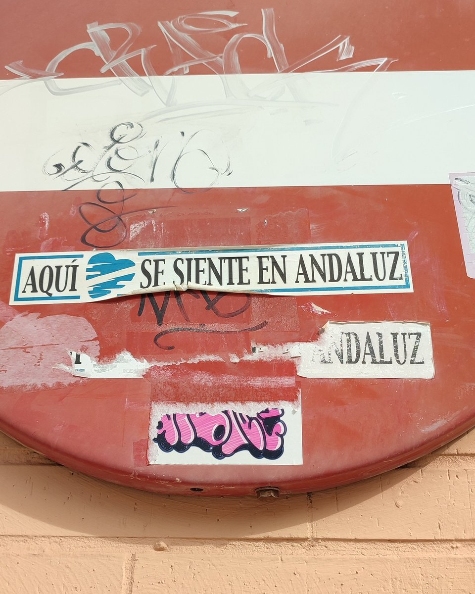 Felicidades a los que sienten en Andaluz