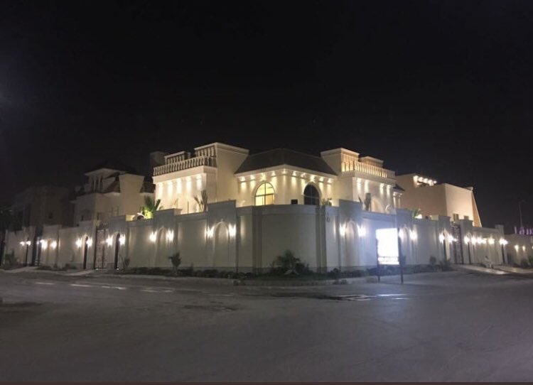 1Aqar's tweet photo. قصر فاخر للبيع شمال الرياض تصميم مميز وراقي
قصر فاخر للبيع في الرياض
حي النخيل
مساحه 1200م
قصر مميز جدا وتشطيب خاص
المطلوب 12مليون https://t.co/CfflxHWUUi