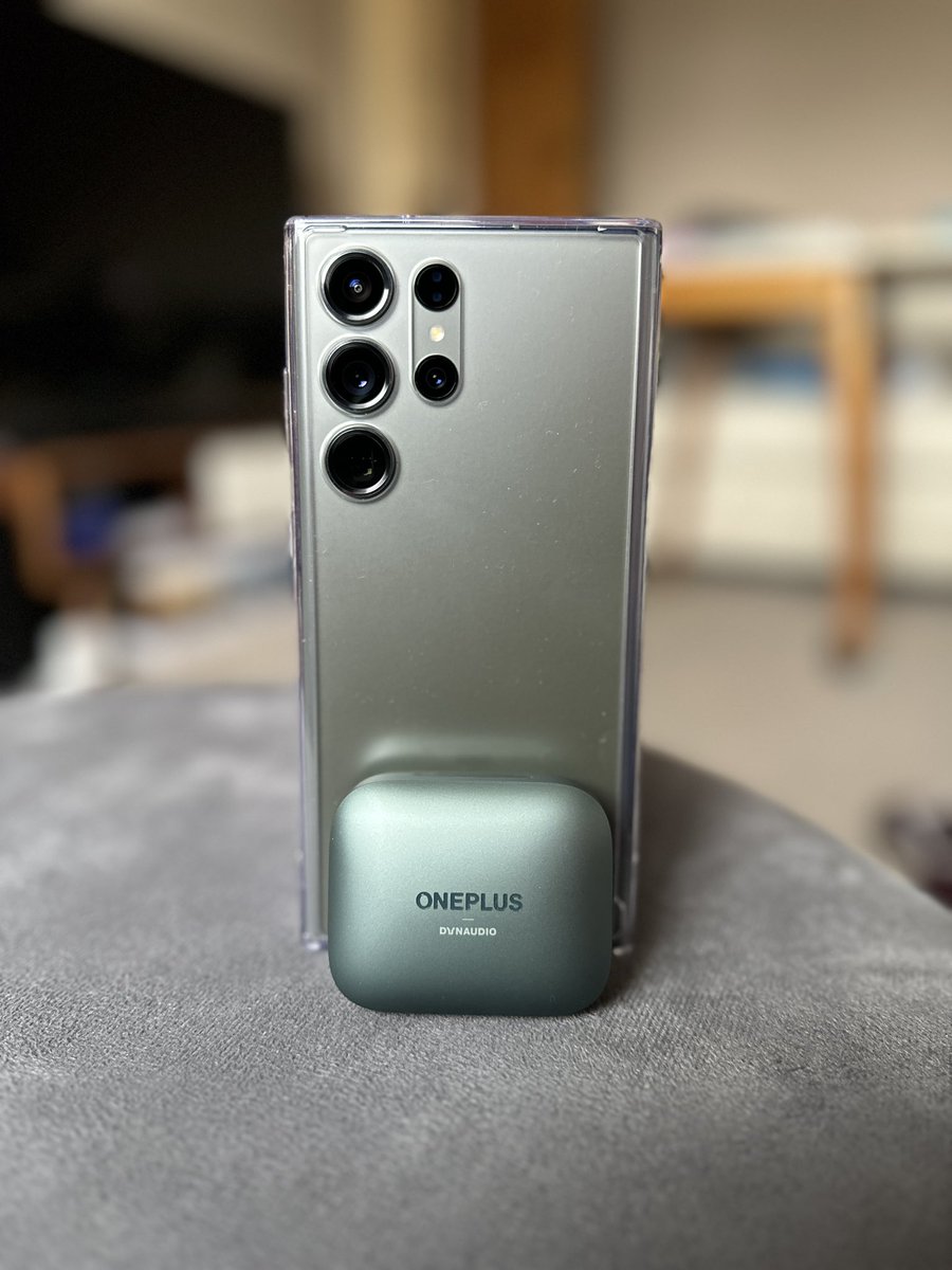 Orange_Scooter's tweet image. If only the colours matched as good as the audio does! 
#S23U
#OnePlusBudsPro2