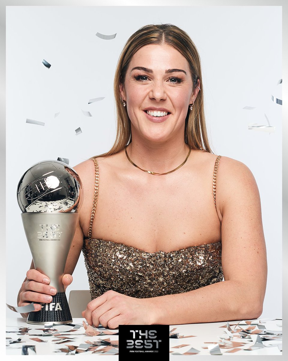 FIFAWWC's tweet photo. The @Lionesses' No.1, #TheBest Goalkeeper in the world. ✨ 

Mary Earps! 🙌 https://t.co/cxAIVAsfvI