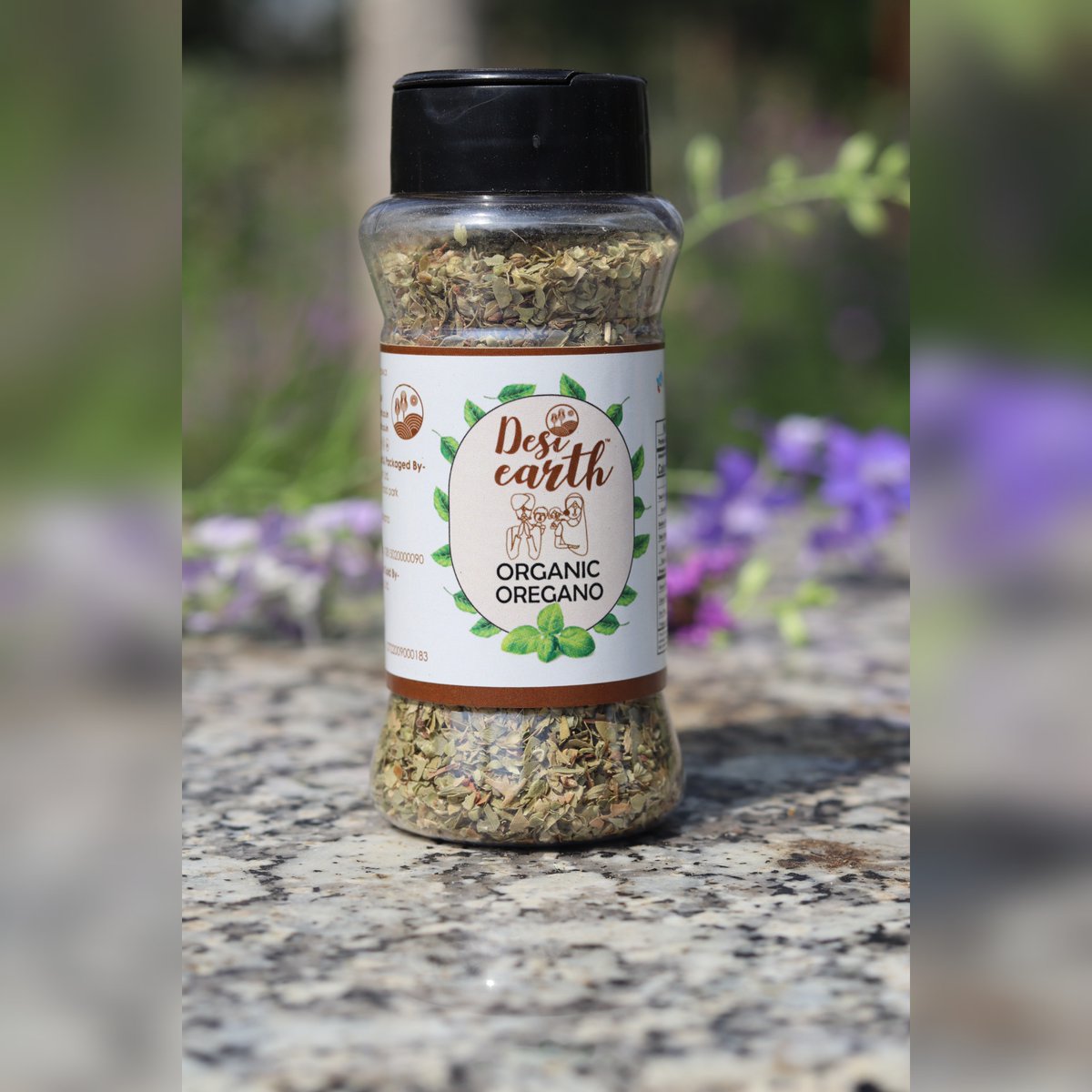 _DesiEarth's tweet photo. Oregano is a beautiful earthy spice. It is rich in vitamin A, K and C. The pungent aroma of oregano adds a distinctive delicious taste to the food.

#organicoregano #oregano #sprinklers #toppings #organicspices #organicfarming #healthyeating #pure #desiearth #switchtoorganic https://t.co/5PiHpnAmT2