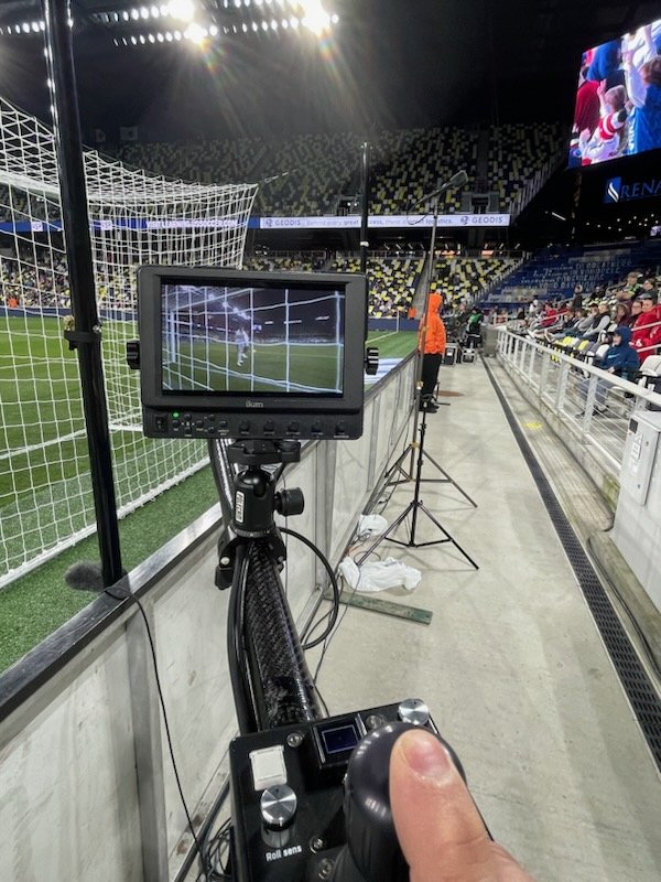 movicomtv's tweet image. Fletcher and Movicom team up to bring Pico Polecams to the 2023 She Believes Cup for TNT. The USNWT took 1st place by beating Brazil in the final. The in-net polecams covered all 6 matches across three different cities and caught every goal! #movicom #microcamera #superslowmo