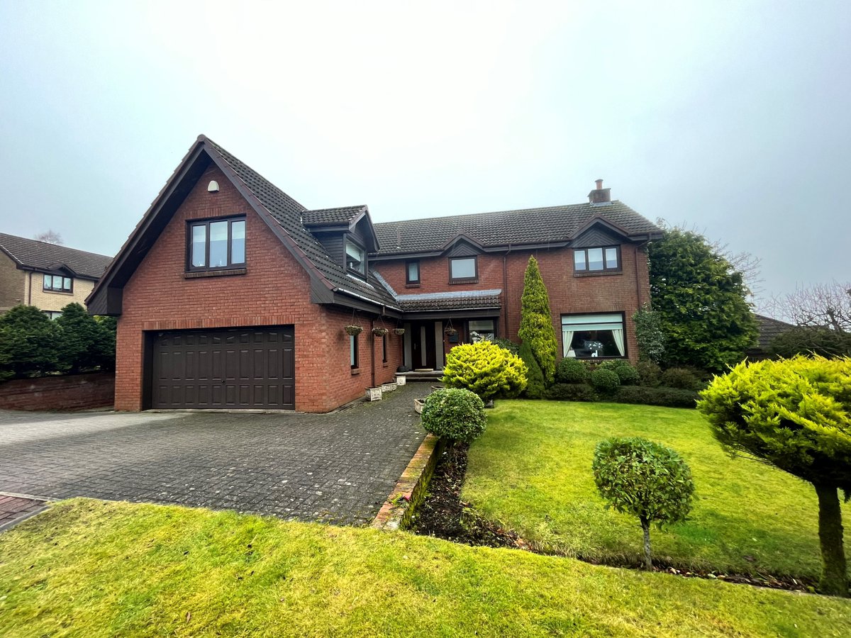 Robinson__Moore's tweet photo. 🏡 TO LET 🏡

📍Turnberry Gardens, Cumbernauld
💵 £2,500 pcm
🛏️ 6 Bedrooms
🛁 3 Bathrooms
🚗 Double Garage 
🧘🏼‍♀️ Sauna Room 

Book your viewing now to avoid disappointment!
📞 01236 730 035
📧 Diane@robinsonmoore.co.uk https://t.co/jQC50l4n6V https://t.co/pkVsowWRDo