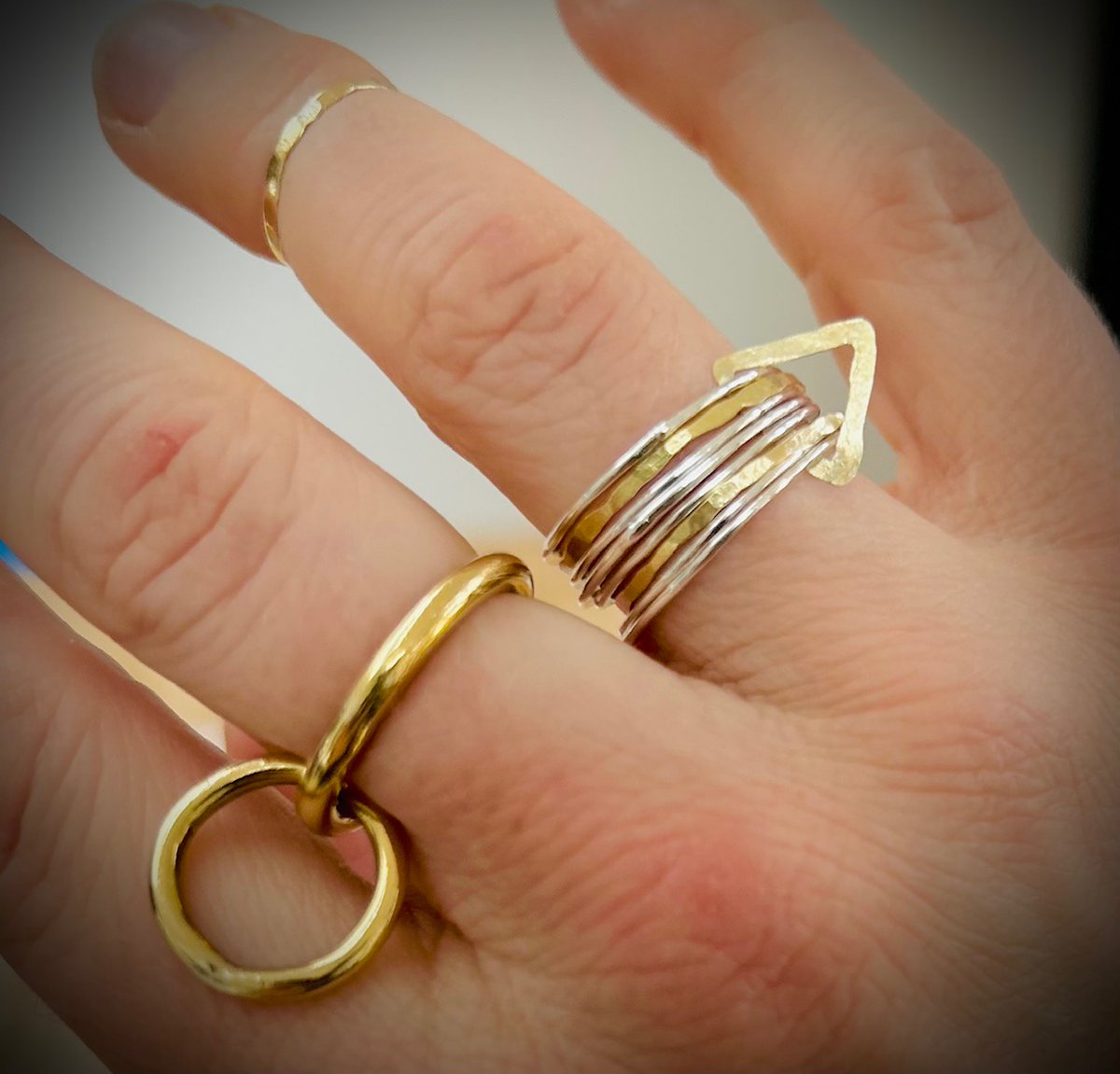 GennaMJewellery's tweet image. Just adore this gold and silver #stackingring  😍
So tempted by it every time I make it! 
#notenoughfingers #handmadering #statementring #trianglecharm #goldring #silverring
