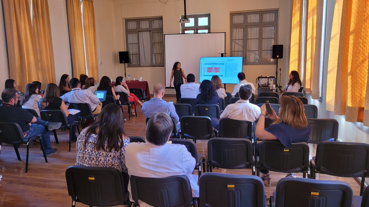 En el auditorio de <a href="/ingerchile/">Instituto Nacional de Geriatría</a> se realizó la presentación de los modelos de atención de Laboratorio y Anatomía Patológica del <a href="/hsalvadorcl/">Hospital Del Salvador</a> , que contó con la participación y comentarios de <a href="/saludoriente/">Servicio de Salud Metropolitano Oriente (SSMO)</a> y de DIGERA en representación del Ministerio de Salud.