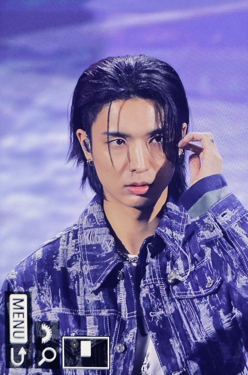 dandelion_yuto's tweet photo. 230228 이데일리 일자리창출 응원 콘서트 유토

💙

#펜타곤 #PENTAGON #유토 #YUTO 
#ユウト #安達祐人 https://t.co/JUdYgGoQur