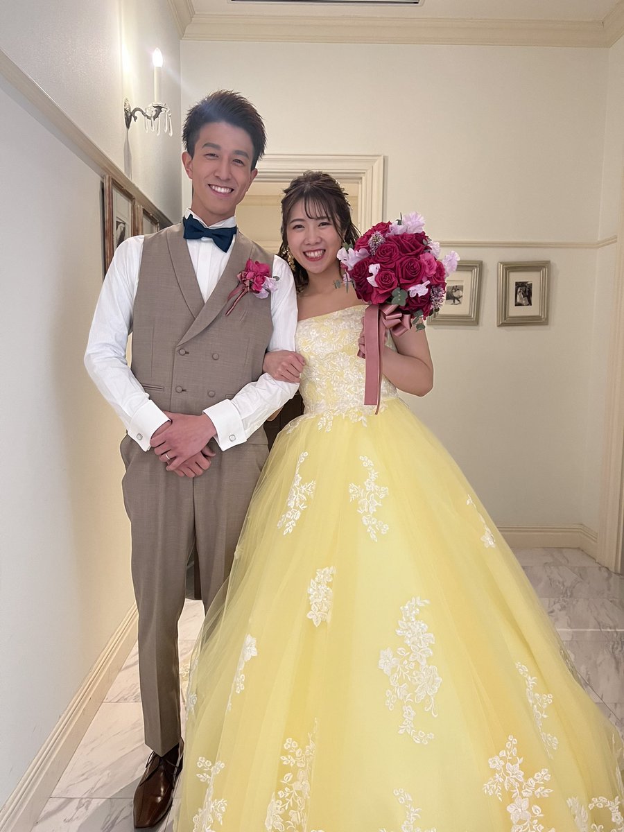 dr__yuk0616's tweet photo. 大好きな人たちに囲まれて幸せすぎる結婚式でした🥹🥹💜
みんなへの感謝の気持ちと愛が溢れて
会社の人たち、友達、家族、周りの人をもっともっと大切にしていこうと思った日でした🌼
改めて自分らの周りの人たちは元気いっぱいてよく笑う人ばっかりやと感じた〜🥰🥰
はぁ〜幸せすぎたあ❤️‍🔥
#2023.2.26 https://t.co/7V6Ja0U3fQ