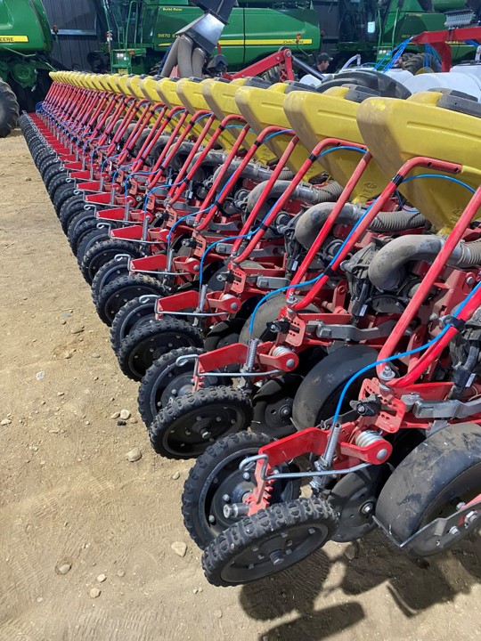 omexag's tweet photo. Got the drill rigged with a liquid kit for #Plant23. Ask us @AgExpo about the benefits of #OmexCanada #Starters to improve early season pop-up, availability of phosphorus and other essential nutrients, and give the crop advantage over weeds and pests. #StrongerStart #FasterFinish https://t.co/ZCglDW3W17