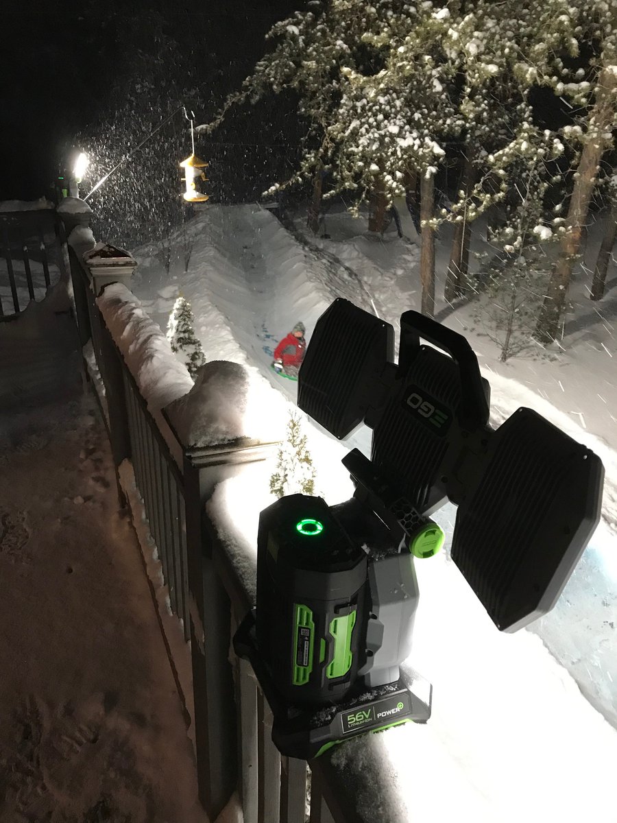 EGOPowerPlus's tweet photo. 10,000 Lumens 🤝 Night Sledding

📸 Ray Hollinger https://t.co/k7JyTR62JA