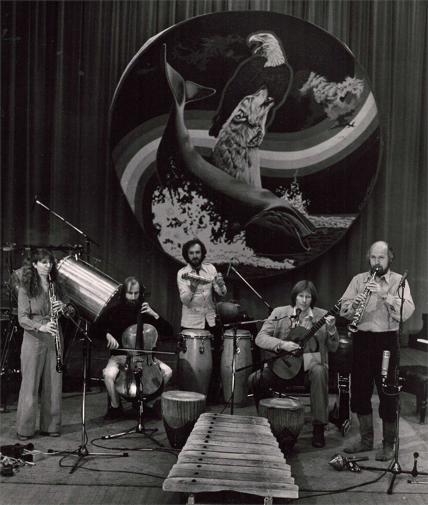PaulWinterMusic's tweet photo. The Winter Consort in the mid-80s.

#music #experimentalmusic #instrumentalmusic #jazz #ambientjazz #ambientmusic #livingmusic #tb #film #80s #commonground https://t.co/bEbjowFk1I