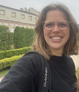 J_Cell_Sci's tweet photo. The penultimate 'First person' interview in our current Issue is with Lilian Sluimer @SluimerLilian @UniUtrecht on work she performed during her Masters project @SdraTavares @PWBDerksen, investigating the role of FER kinase in breast cancer: https://t.co/sMaB9NrU9d https://t.co/Q7JTHF2JN6