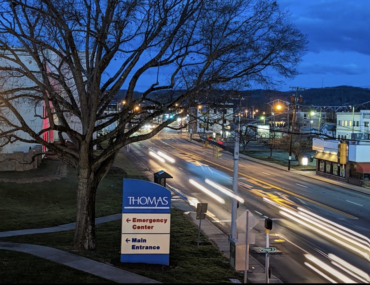 thomashopsitals's tweet photo. #TransformationTuesday

Check out the before and after of new signs going up on the Thomas Memorial Campus! 

Thanks to Joe in Nuclear Medicine for sending these in! https://t.co/pTTqfXz1z1