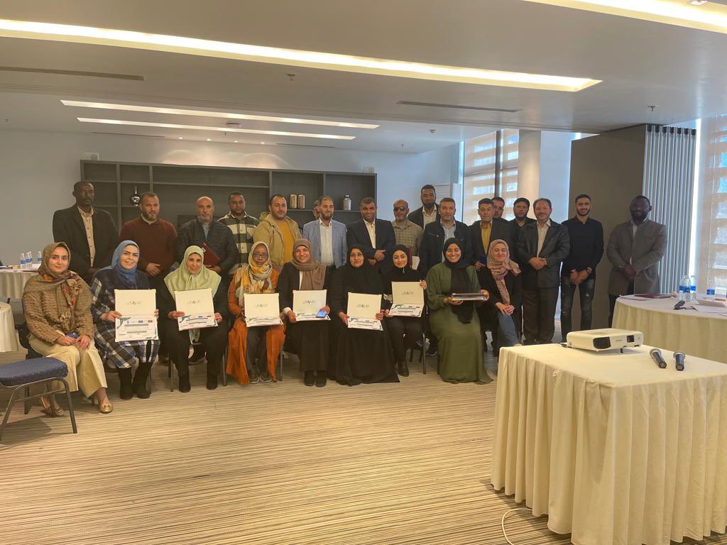 PCI_Libya's tweet photo. بالتعاون مع وزارة الحكم المحلي @LGM_GOV_LY و @UNDPLibya و @EUinLibya دربت منظمة مبادرة التغيير السلمي؛ موظفي 20 بلدية من ضمن مشروع #بلديتي في مجال التخطيط المنهجي للتنمية المحلية، تهدف هذه التدريبات إلى رفع كفاءات موظفي البلديات وتطوير مهاراتهم. 
#AfricaTrustFund
#ليبيا https://t.co/DJyQ3JKw9T