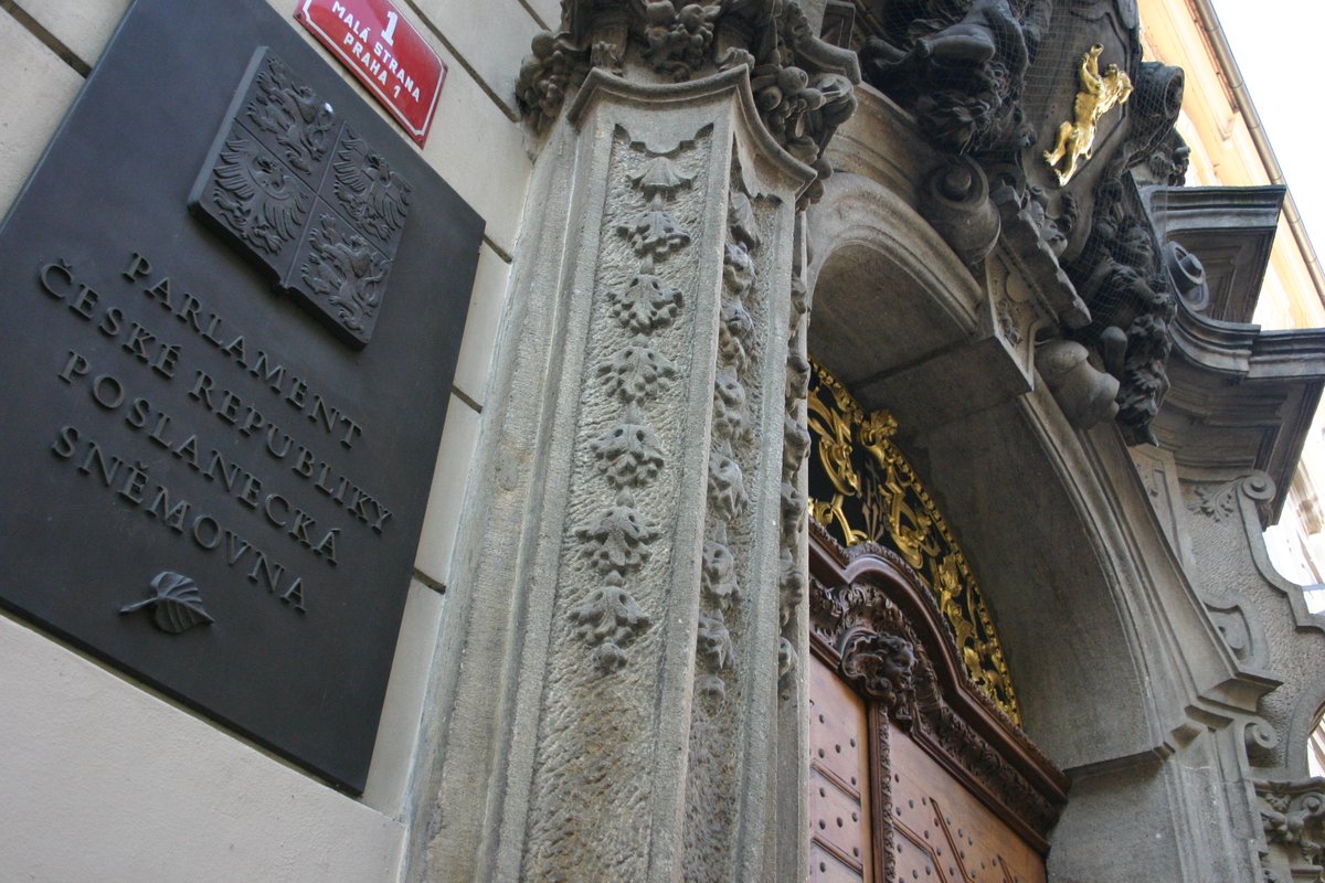 Sněmovní výbor pro životní prostředí bude zítra od 10 h. projednávat pozměňovací návrhy k zákonu o jednotném environmentálním stanovisku, právu na informace o životním prostředí a návrh obalové směrnice EP. 
Pozvánka: bit.ly/3KH07yv
Videokonf.: bit.ly/3KIQvn2