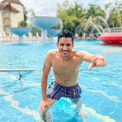 dgutierrez992's tweet photo. “Para que las cosas cambien tú tienes que cambiar” wow… Que profundo! Esa frase renueva todos los días mis esperanzas #NuevaFotoDePerfil #jimrohn #desarrollopersonal https://t.co/5TuzOLnA2o