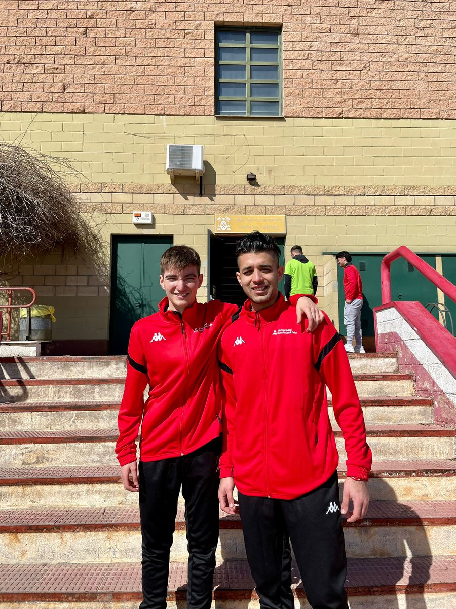 🔴 Nuestros alumnos de #ComunicaciónAudiovisual y #NuevosMedios Pablo Sogo y Samuel Enrique Reyes participan en el Campeonato Universitario de Karate donde han dejado todo su esfuerzo en representación de la @ucjcuniversidad 
Se han quedado muy cerca de la victoria. ¡Enhorabuena!